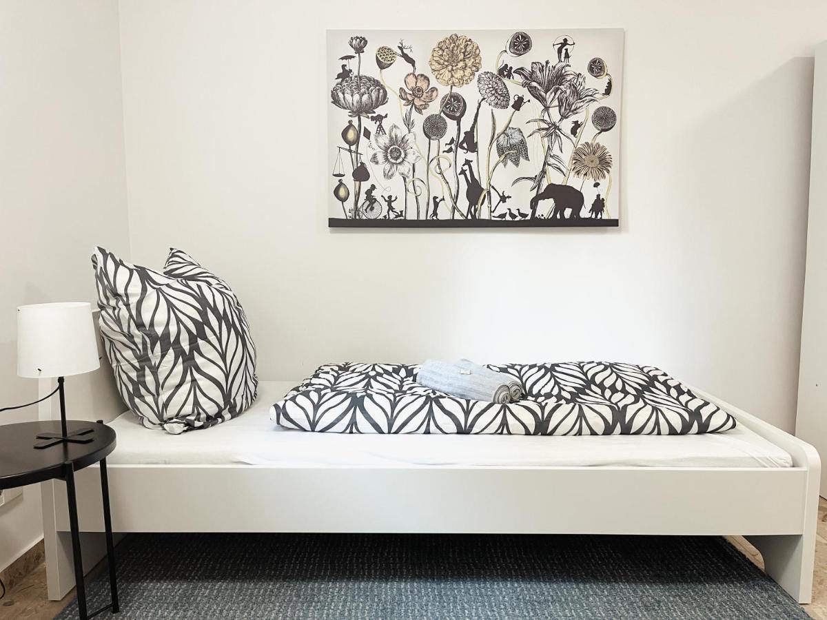 Bohnapartments Elisa - Wohlfuehlapartment Mit 2 Gratis Parkplaetzen Und 3 Schlafzimmern - Wlan - Vollausstattung Ерфурт Екстер'єр фото