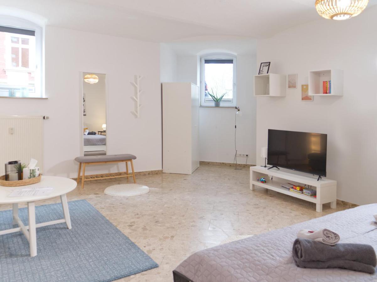 Bohnapartments Elisa - Wohlfuehlapartment Mit 2 Gratis Parkplaetzen Und 3 Schlafzimmern - Wlan - Vollausstattung Ерфурт Екстер'єр фото